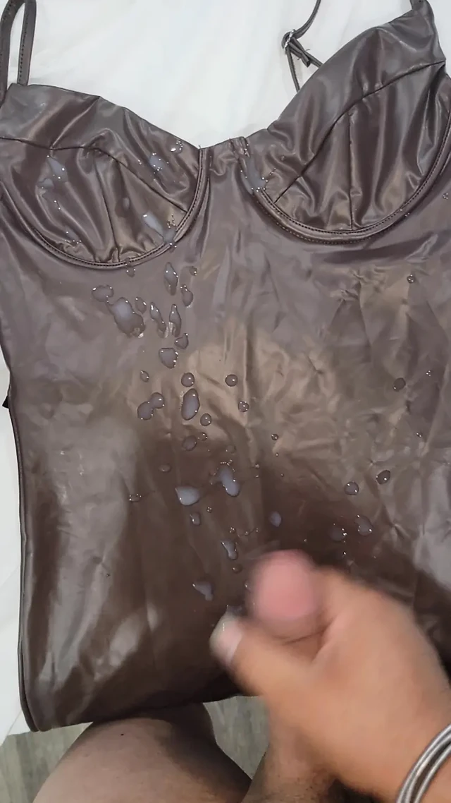 Cum in a latex dress