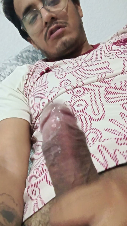 Aku pengen banget crot di toketmu