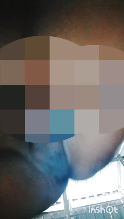 Я повинен піклуватися про свою зведену сестру, тому що я не можу бачити її тіло більше.