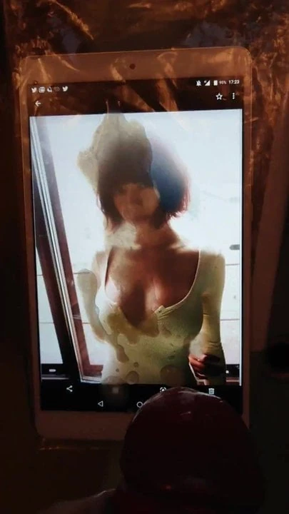 Bukkake to eraiza (slowmotion)
