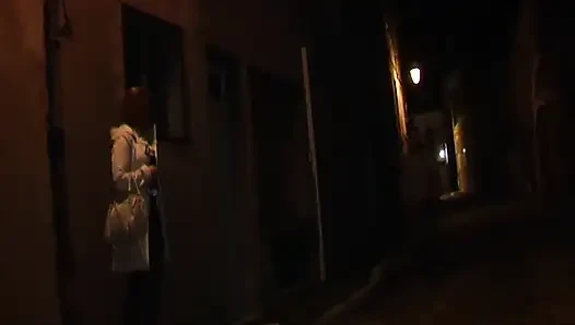 Bu Fransız bayan yarağını boşaltabilir ve seni daha önce hiç olmadığı kadar boşaltabilir