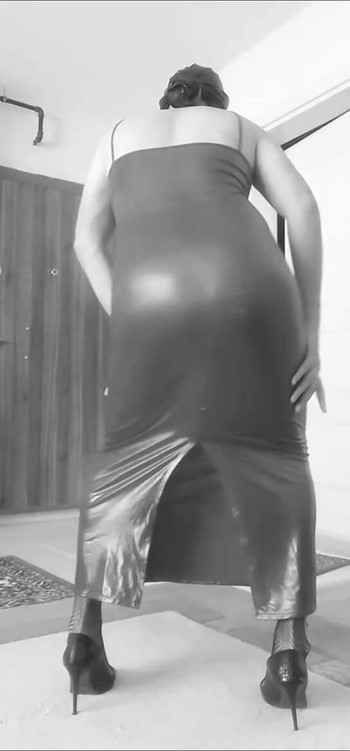Leaher dress crossdresser