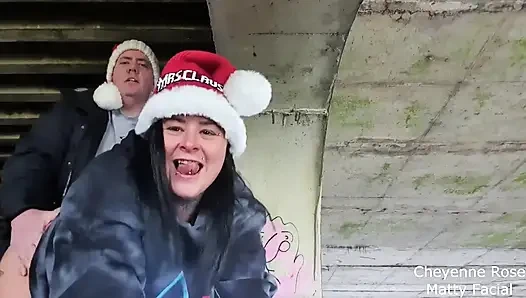 Matty ve Cheyenne için açık havada festival eğlencesi
