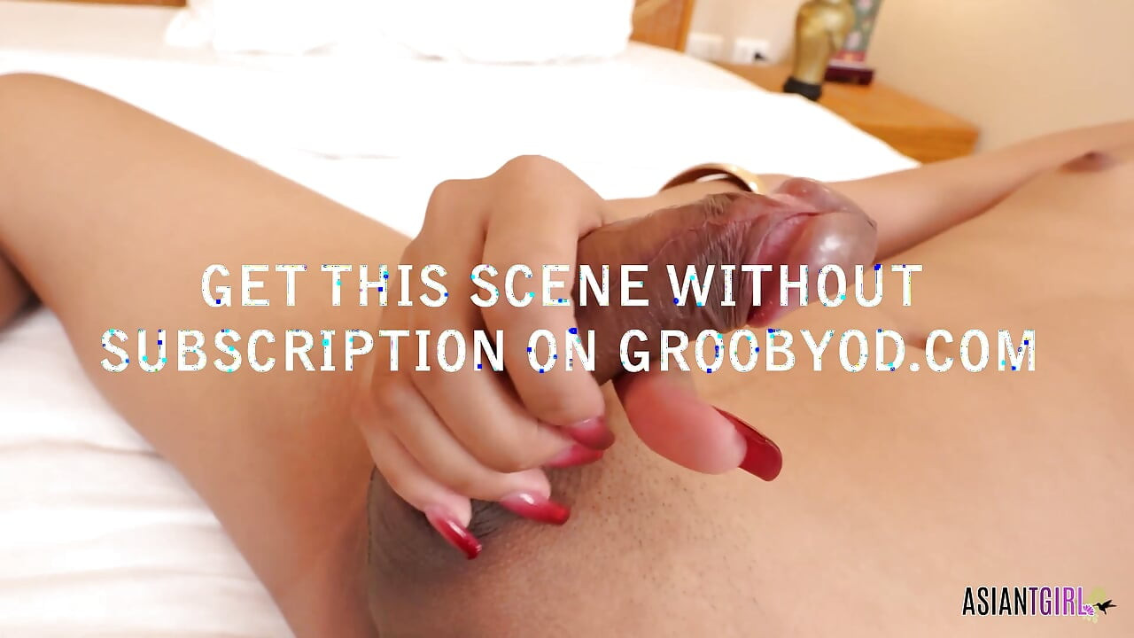 ASIANTGIRL - Cici Takes The Bed For An Arousing Striptease