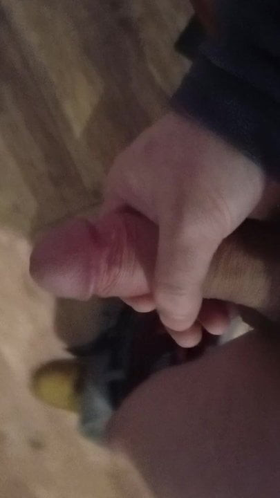 Twink handjob