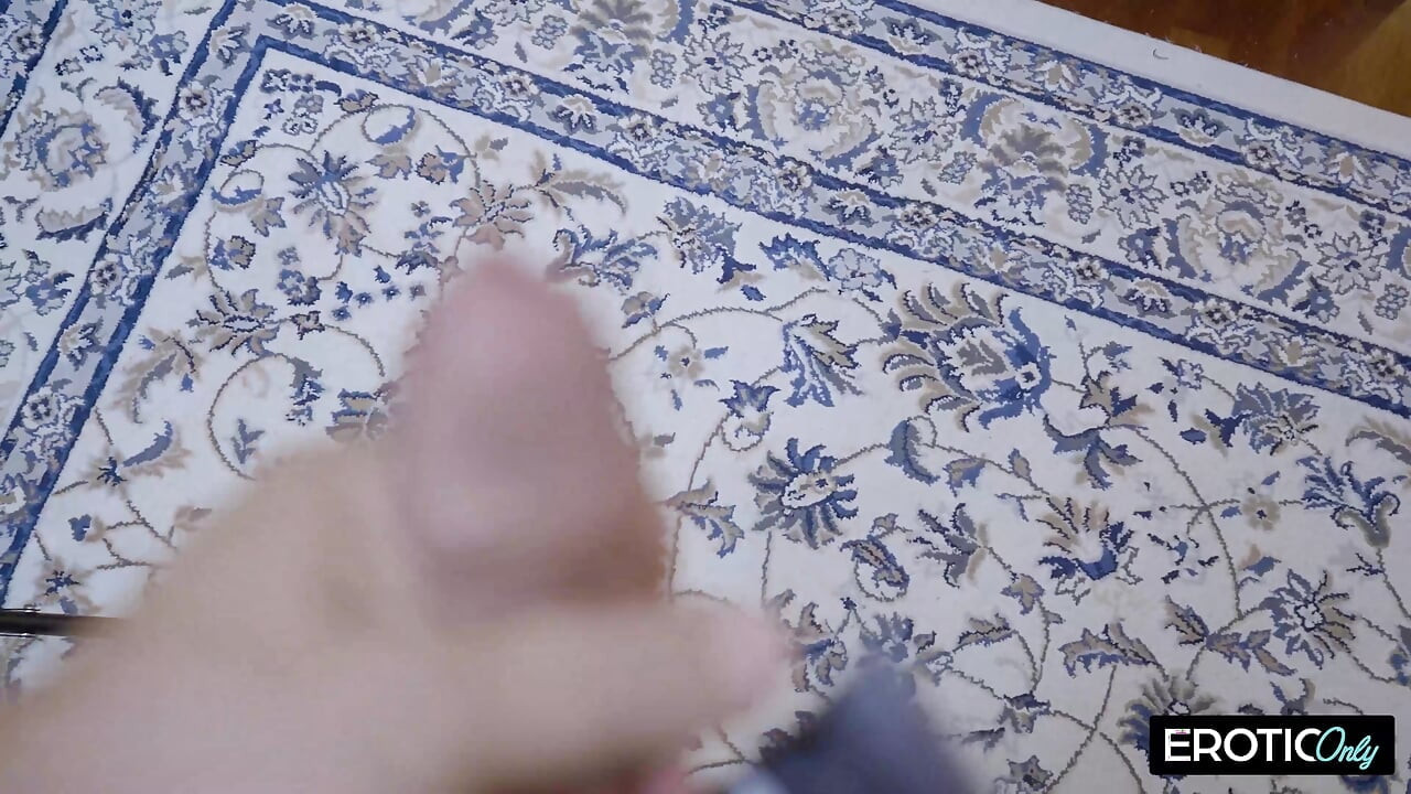 Rørlegger runker kuken sin hos kunden