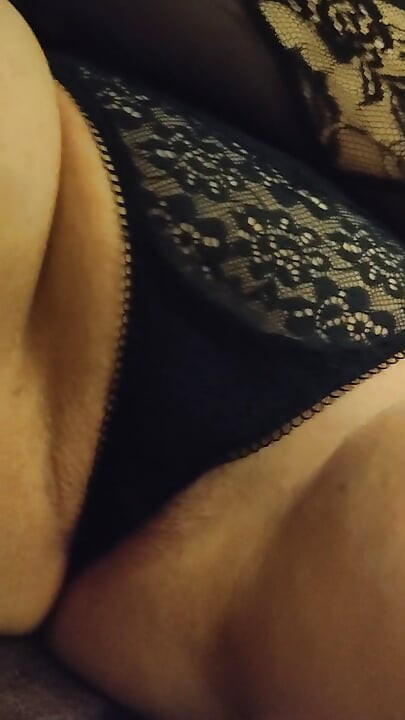 Redhead curvy milf enjoys caresses