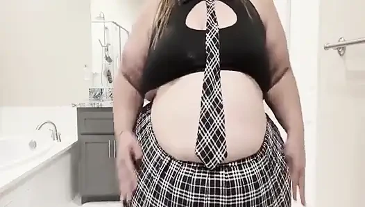 Plump Paradise: Costume Role Play Tease (sd)