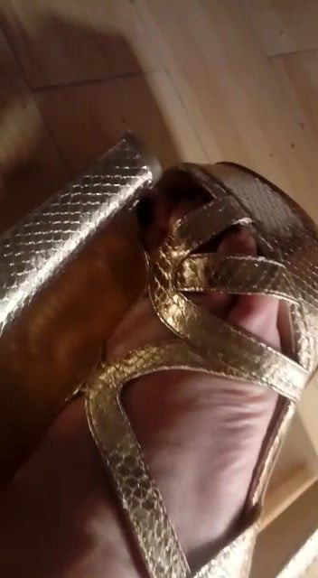 friend feet in sexy shoes