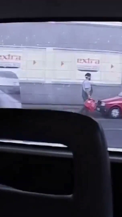 Im Auto benutzt wie ein stueck Fleisch | Clip 2