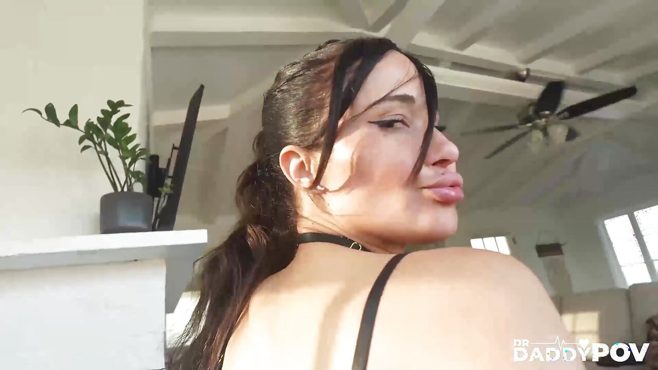 Tattooed MILF Izi Blu Reaches Out To Doctor For Immediate Sex Prescription