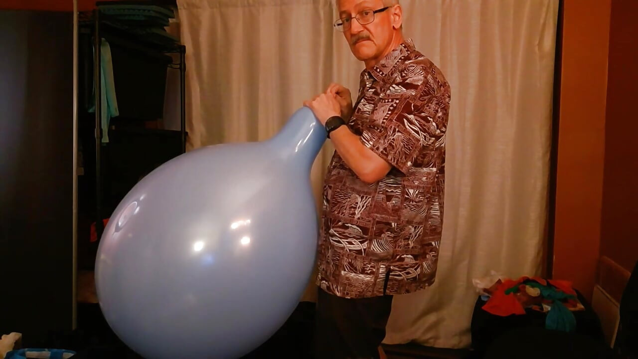 157) Two Sit 2 Pops and Blimp Balloon Hump and Cum
