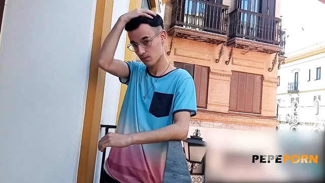 The biggest tits you’ll see today! Jennifer Dominic has a good time with a young guy