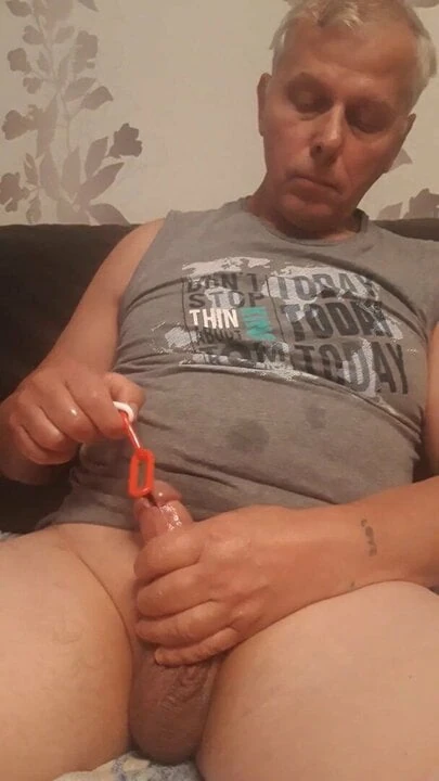 Brutal dolor cbt inserción bdsm