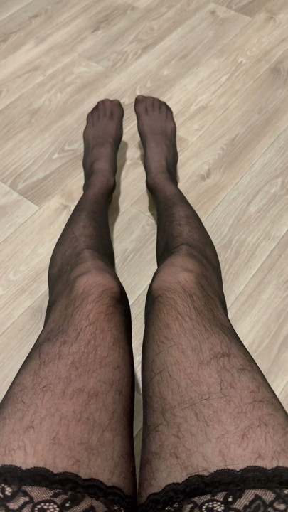 Noge u čarapama