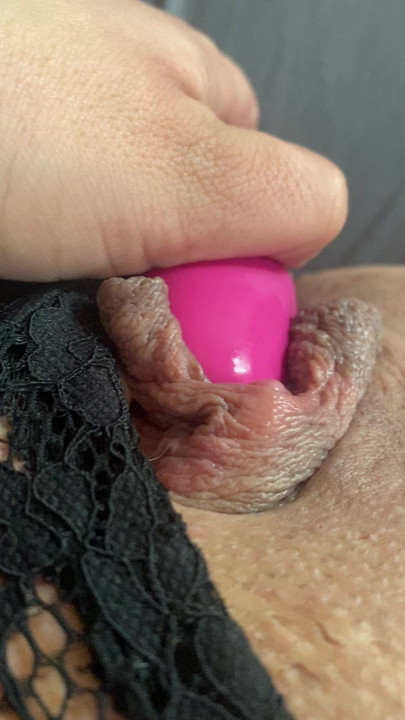 lonley girl play with her big Clit