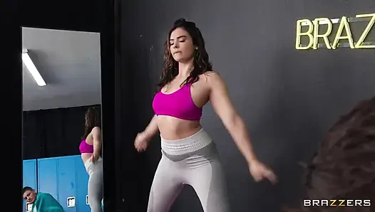 Brazzers - violet starr ve nina white taytlarını, bacak ısıtanları ve sıkı götlerini gösteriyor