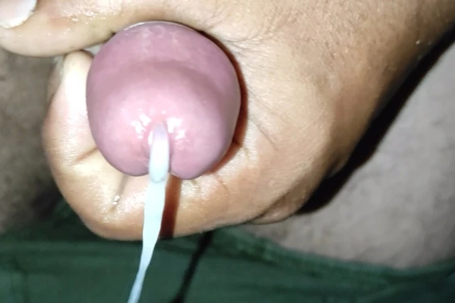 desi boy handjob and cumshot – big dick
