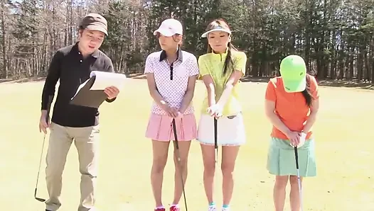 Hadi golfçü kızlara gidelim, çok fazla sikişecek