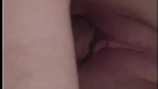 Kızıl saçlı güzellik Chloe Nicole kocasının nihai yerleşimin hedefi haline dönüşünü izledi