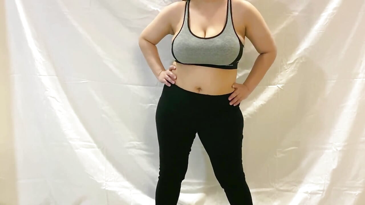 Hot Yoga with Stepmommy in Tight Leggings and Sports Bra