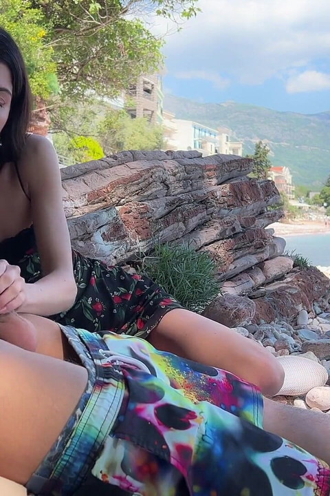 Dick Flashing on the Beach - Girl Saw My Cock and Helped Me Cum