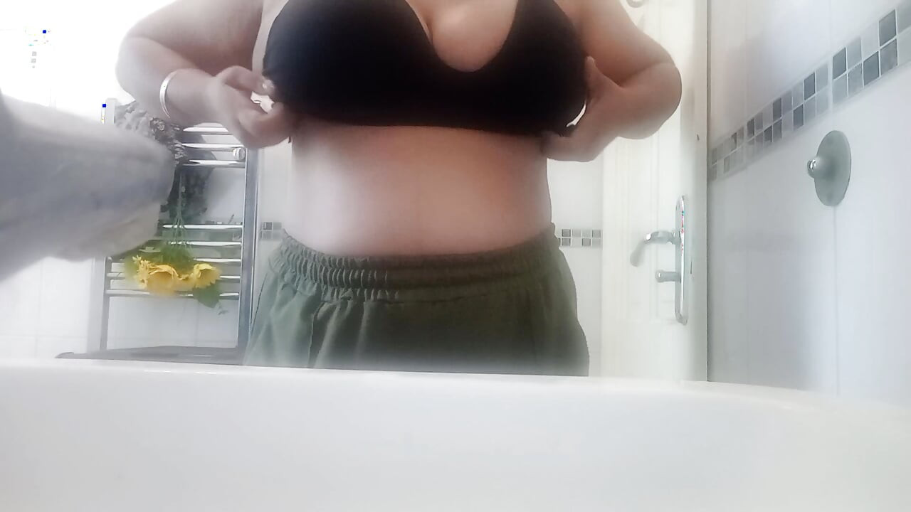 Alone at home in washroom enjoying pussy fucking