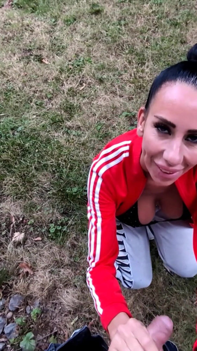 Während ER träumt, fickt mich jemand anderes wirklich schmutzig | Clip 2