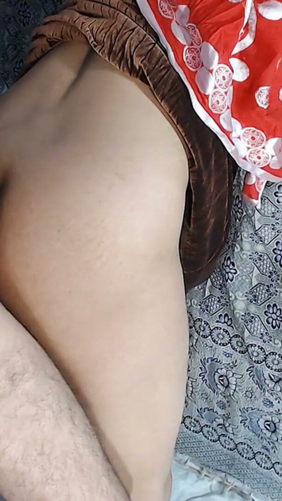 Sıkı büyük götlü Hintli genç kız ayakta domalarak anal sert seks yapıyor büyük yarağımı büyük götten sikiyorum | Klip 1