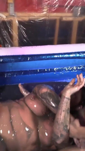Epic moment from "Warm And Cold Gunge"