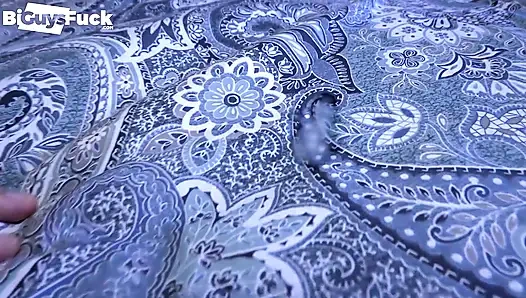 Длинный жесткий член Bi Mason Skyy глубоко проникает