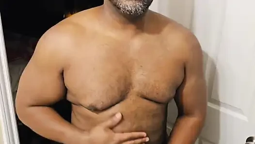 Sert siyah büyük zenci yarağıyla sikişiyor