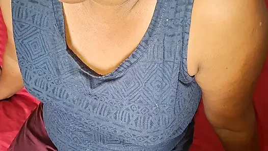 Asyalı orta yaşlı seksi üvey anne so horney viral video