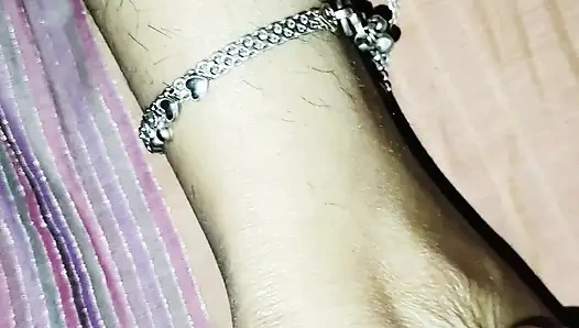 Suman Bhabhi ko nangi karke full body massage kiya.