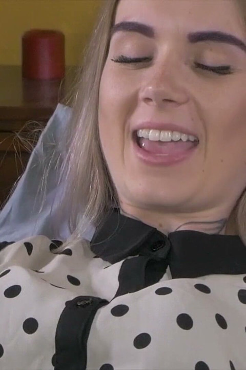 Adriana Angel får sæd! Første creampie