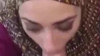 Секс в хиджабе, сосание в хиджабе, порно с мусульманкой, хиджаб в мусульманском сексе