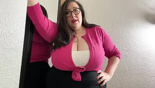 Vollbusige bBW ist heißer als deine freundin