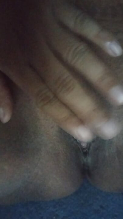 Bhabhi ka chut Mein ungali Dhokha kar Malish Kar Diya