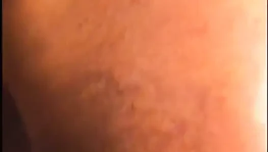 Шоколадной кукле жестко начиняют ее меховой гамбургер фотографы