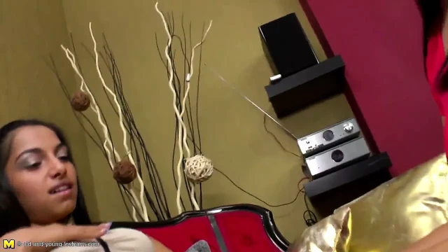 Sexy mature stepmom fucks young sexy not her daughter
