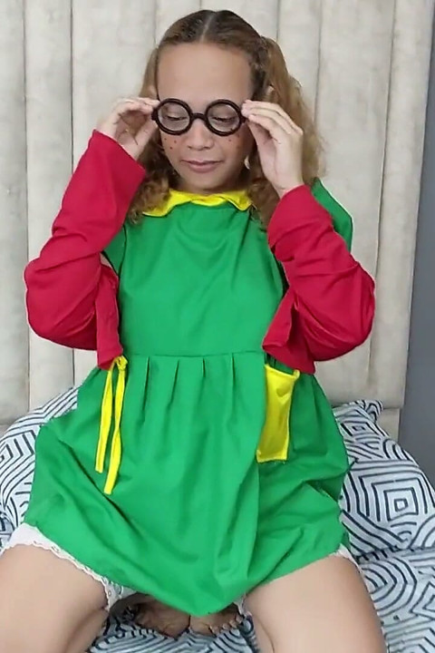 Eine heiße chilindrina lutscht meinen schwanz wirklich gut, ich ficke ihre muschi, bis ich mein sperma in ihrem arsch lasse