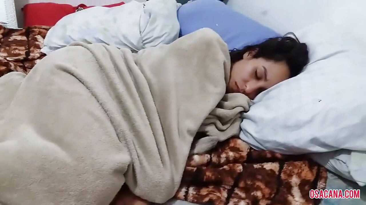 Teman wanita saya sangat nakal