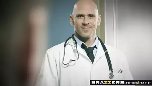 Brazzers - doctor adventures - mi esposo está justo afuera.