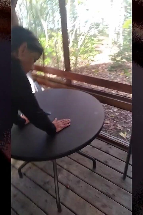 Świetna zabawa POV Forest jebanie i połykanie spermy - Candi Annie