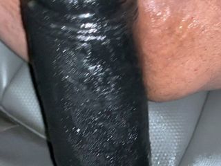 Ma tapette sexy se fait étirer par une grosse bite noire
