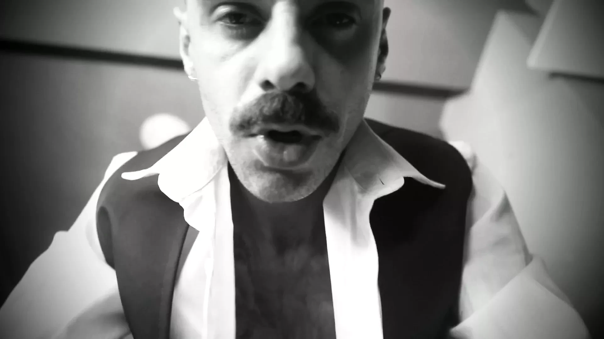 Sensualitypov - garçonete vem me ver