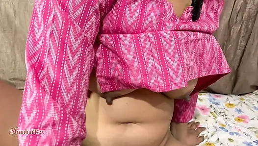 Hintli köylü kız arkadaş otelde erkek arkadaşıyla sikişiyor güzel kız arkadaş sıkı amcık