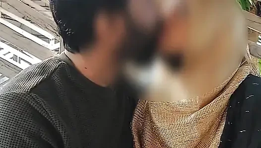 Hijabi Monina Mit Kafir, Riskanter Spaß Im Freien, Interreligiöser Sex.
