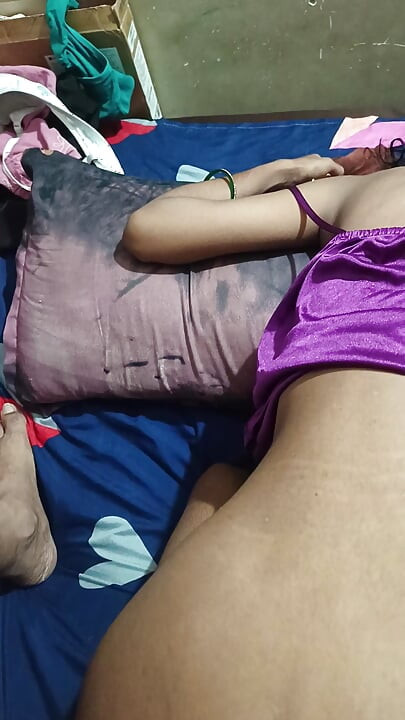 Desi bhabhi ki chudai uske ghar me hi sasur ji ne chod diya
