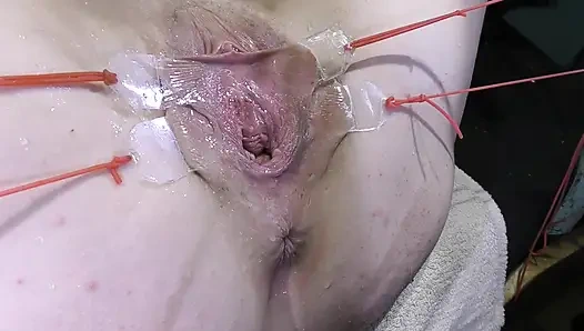 Jauh Menyebar Vagina Close-up Fucking Dengan Lampu 1000watt